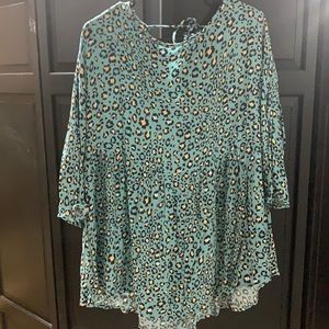 Ladies blouse 3/4 sleeve in Large NWOT